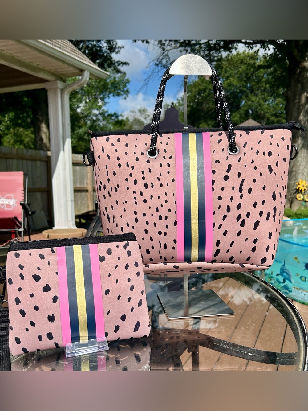 Boutique Neoprene Pink Leopard Stripe Tote & Wristlet Set URBAGG